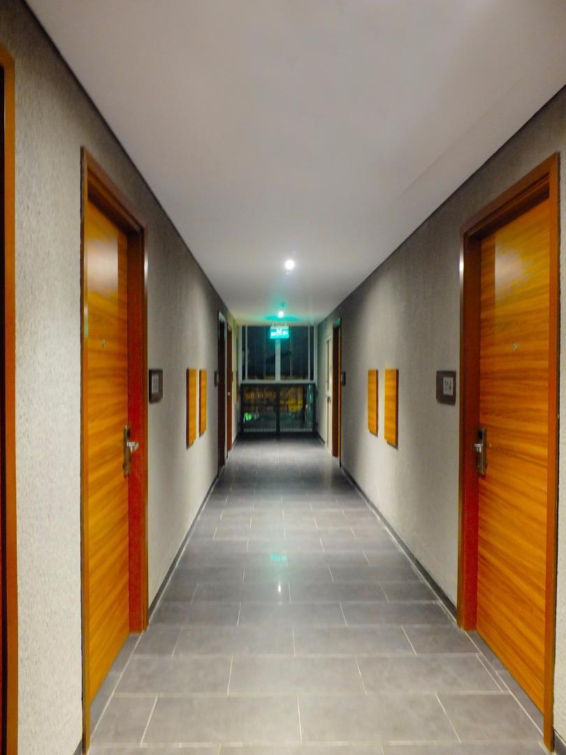 Maple Hotel Grogol Jakarta Buitenkant foto