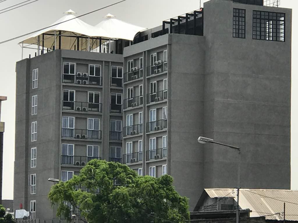 Maple Hotel Grogol Jakarta Buitenkant foto