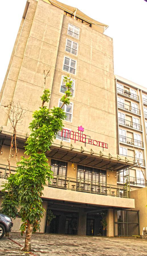 Maple Hotel Grogol Jakarta Buitenkant foto